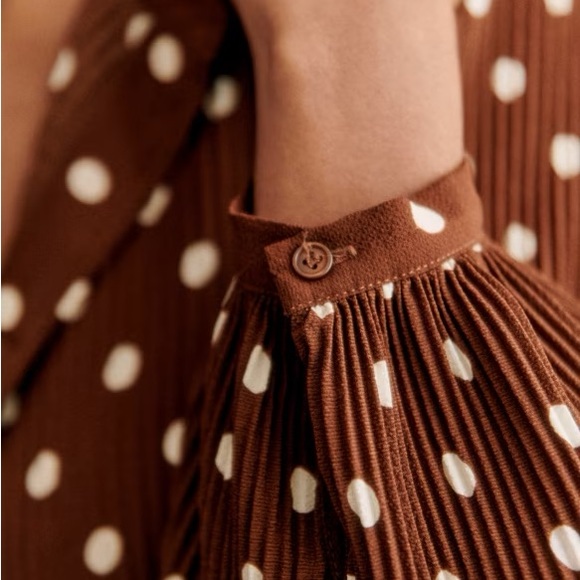 Sezane Nikki shirt blouse Brown Polka Dot Women's plisse top ecru size 40 8 NWT - Picture 2 of 2